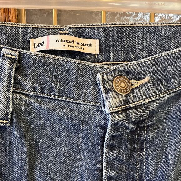 NWT Lee Women's Size 14 Long Relaxed High Rise Bootcut Denim Blue Jeans MSRP $40 - Picture 4 of 16